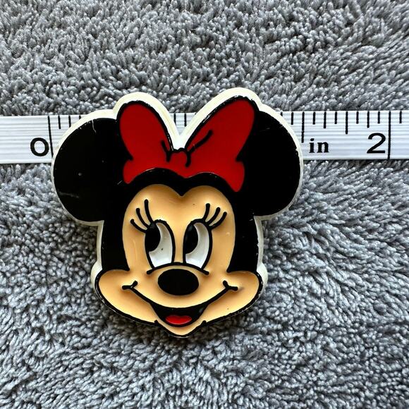 Minnie Mouse Vtg Pin Disney Acrylic Small Old Parks Black Red Bow Smile Monogram - Picture 5 of 5